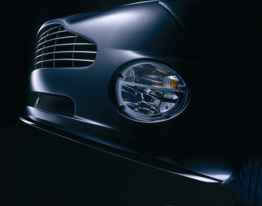 Детали экстерьера Aston Martin V12 Vanquish S 2004 года  (WW) (фото 15 из 16)